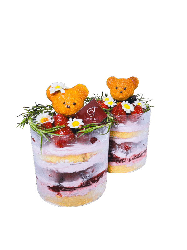 Straw-Bear-ry Petite Cake